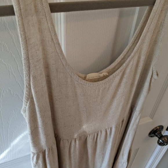 ee: some tan dress - Picture 3 of 3